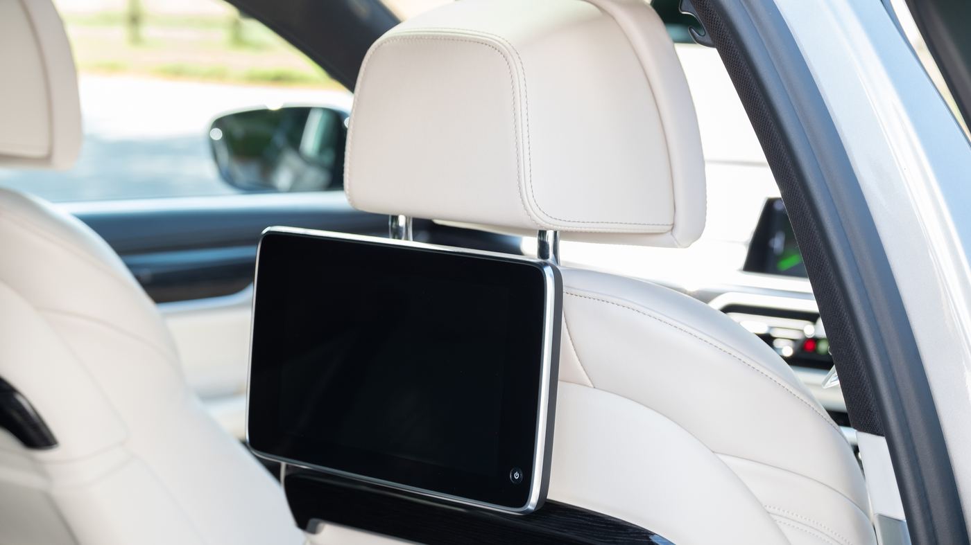 A25 Cars BMW 7 Series luxury interior cream leather rear entertainment
